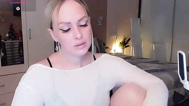 Snapshot of Libby_Nora chatting on 12-22-25, 11:51 Libby Nora online show from 12-22-25, 11:51