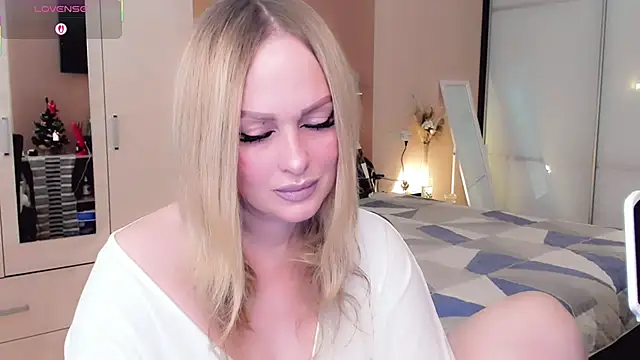 Snapshot of Libby_Nora chatting on 01-12-26, 11:37 Libby Nora online show from 01-12-26, 11:37