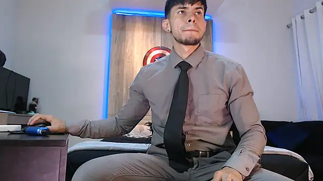 Andrew 4  online show from 02-21-25, 04:18