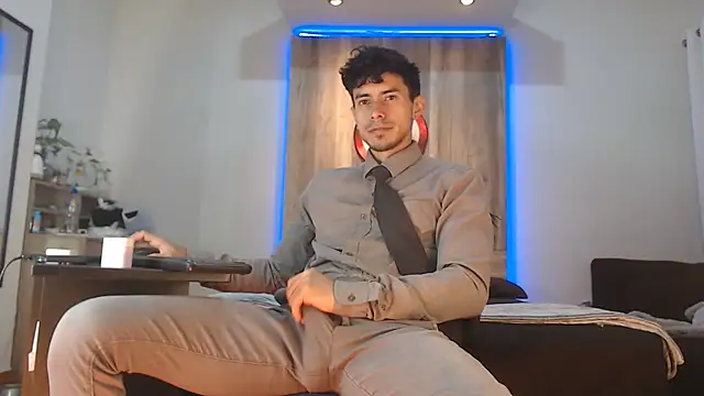 Andrew 4  online show from 10-23-25, 03:17