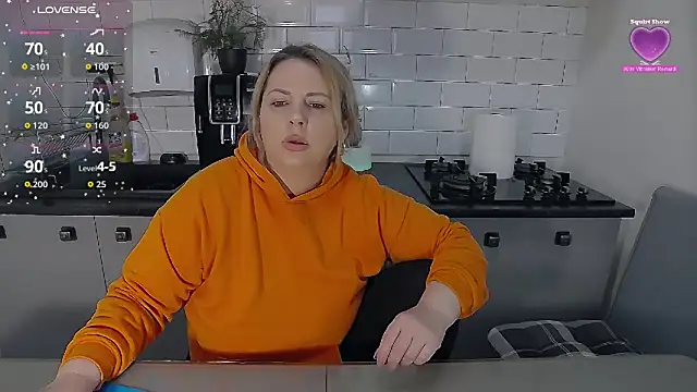 Snapshot of erikaerika chatting on 02-21-26, 08:48 erikaerika online show from 02-21-26, 08:48