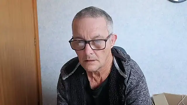 Snapshot of bigballnz chatting on 07-29-26, 11:25 bigballnz online show from 07-29-26, 11:25