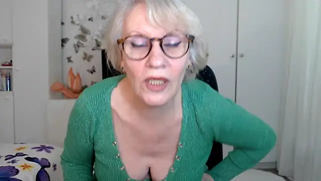 Ghertrude52 online show from 03-03-25, 10:28