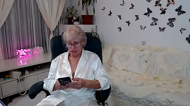 Ghertrude52 online show from 09-18-25, 03:08