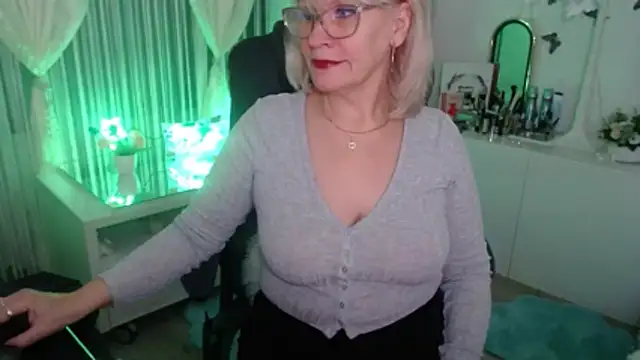 Ghertrude52 online show from 01-12-26, 04:07