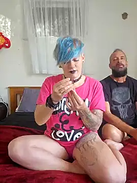 Snapshot of PinkTheHawk chatting on 12-03-24, 09:23 PinkTheHawk online show from 12-03-24, 09:23