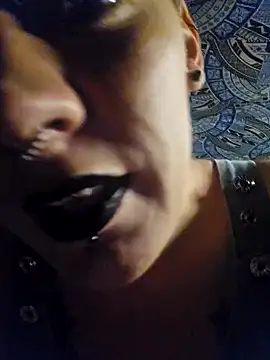 Snapshot of PinkTheHawk chatting on 12-26-24, 09:11 PinkTheHawk online show from 12-26-24, 09:11