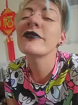 Snapshot of PinkTheHawk chatting on 01-04-25, 11:59 PinkTheHawk online show from 01-04-25, 11:59