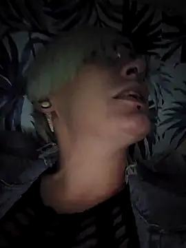 Snapshot of PinkTheHawk chatting on 03-09-25, 08:18 PinkTheHawk online show from 03-09-25, 08:18