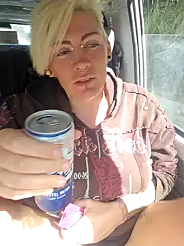 Snapshot of PinkTheHawk chatting on 03-20-25, 02:51 PinkTheHawk online show from 03-20-25, 02:51