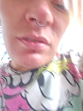 Snapshot of PinkTheHawk chatting on 03-21-25, 10:50 PinkTheHawk online show from 03-21-25, 10:50