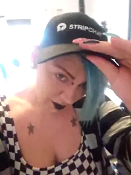 PinkTheHawk online show from 04-05-26, 11:13