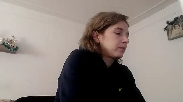 SexxyLety online show from 12-17-25, 10:32