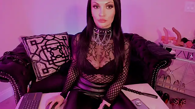 NatashaxoBangs online show from 02-24-25, 08:17