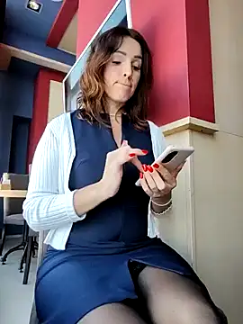 EvaXOAir online show from 02-14-25, 06:34