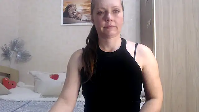 SheLion online show from 12-14-24, 04:31