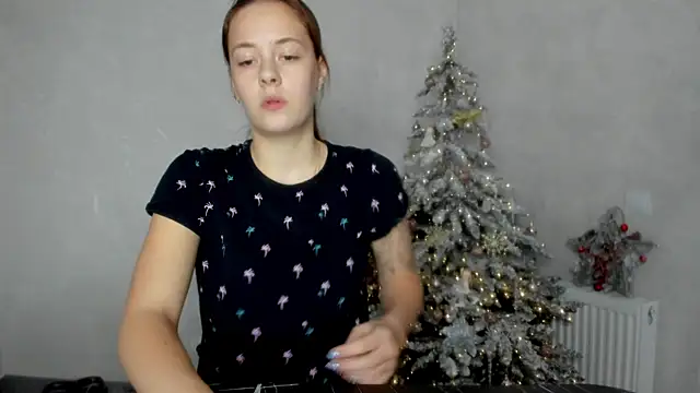 Snapshot of why_again_me chatting on 12-28-24, 11:26 why again me online show from 12-28-24, 11:26