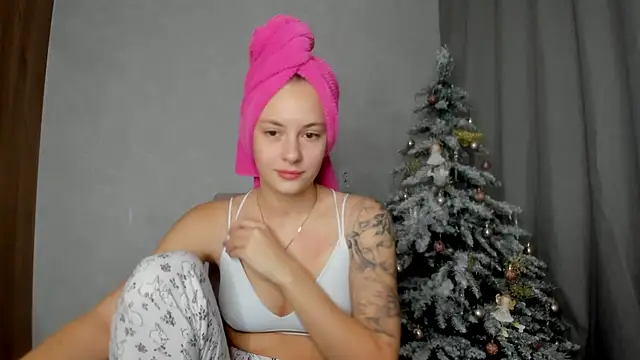 Snapshot of why_again_me chatting on 01-16-25, 06:06 why again me online show from 01-16-25, 06:06