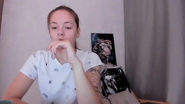 Snapshot of why_again_me chatting on 02-03-25, 08:13 why again me online show from 02-03-25, 08:13