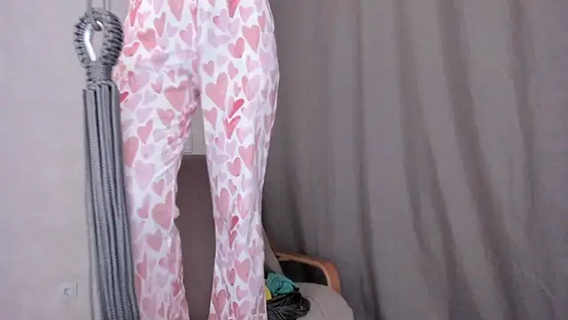 Snapshot of why_again_me chatting on 02-13-25, 05:44 why again me online show from 02-13-25, 05:44