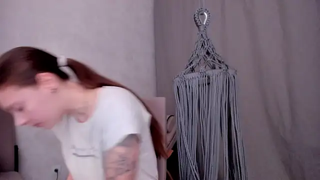 Snapshot of why_again_me chatting on 02-23-25, 06:34 why again me online show from 02-23-25, 06:34