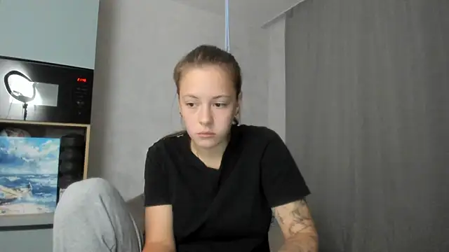 Snapshot of why_again_me chatting on 09-30-25, 06:46 why again me online show from 09-30-25, 06:46