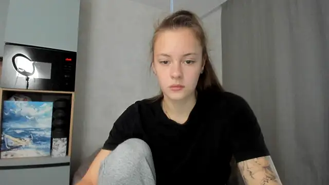 Snapshot of why_again_me chatting on 10-03-25, 02:47 why again me online show from 10-03-25, 02:47