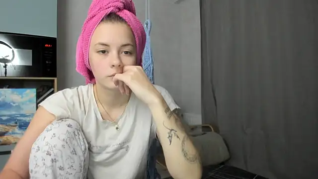 why again me online show from 12-05-25, 07:21