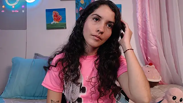 Snapshot of lailypink chatting on 12-13-24, 01:26 lailypink online show from 12-13-24, 01:26