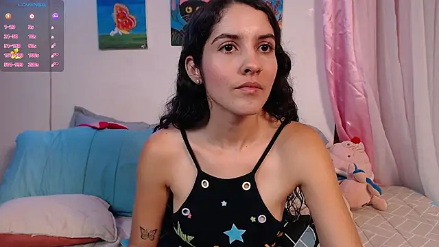 Snapshot of lailypink chatting on 12-23-24, 02:13 lailypink online show from 12-23-24, 02:13