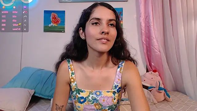 Snapshot of lailypink chatting on 12-31-24, 07:18 lailypink online show from 12-31-24, 07:18