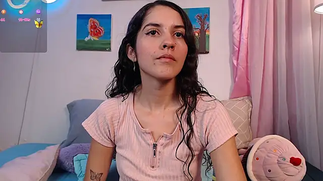 Snapshot of lailypink chatting on 01-14-25, 01:47 lailypink online show from 01-14-25, 01:47