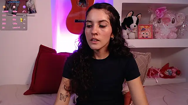 Snapshot of lailypink chatting on 02-23-25, 02:51 lailypink online show from 02-23-25, 02:51