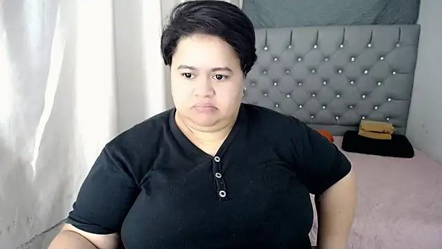 hotlesby4uxxx online show from 12-17-24, 01:38