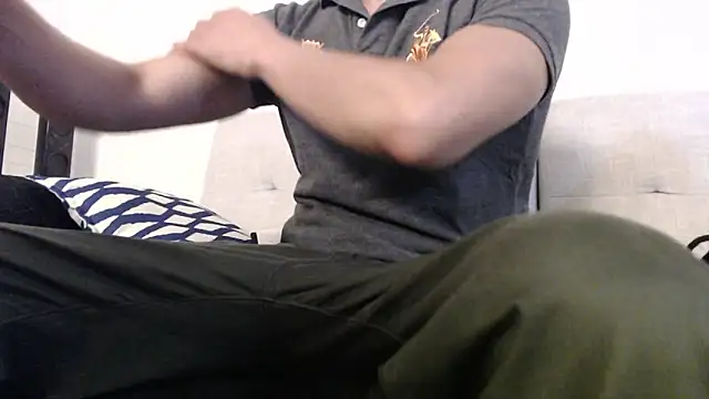 Snapshot of SebastianReiss chatting on 02-10-25, 04:14 SebastianReiss online show from 02-10-25, 04:14