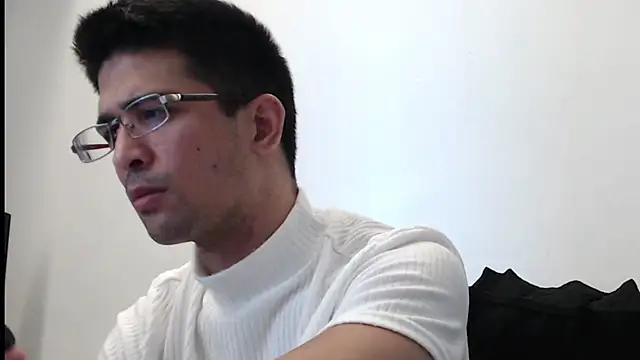 Snapshot of SebastianReiss chatting on 03-02-25, 05:23 SebastianReiss online show from 03-02-25, 05:23