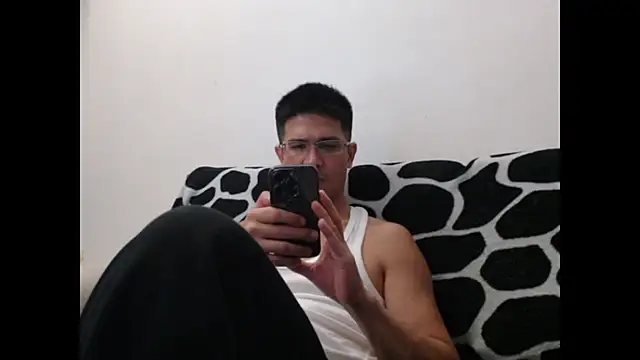 Snapshot of SebastianReiss chatting on 09-29-25, 10:25 SebastianReiss online show from 09-29-25, 10:25