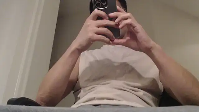 Snapshot of SebastianReiss chatting on 01-13-26, 04:07 SebastianReiss online show from 01-13-26, 04:07