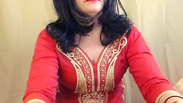 Snapshot of Fun4tipz chatting on 02-07-25, 04:37 Fun4tipz online show from 02-07-25, 04:37