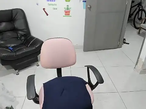 Snapshot of nicoledavis chatting on 02-07-25, 03:45 nicoledavis online show from 02-07-25, 03:45