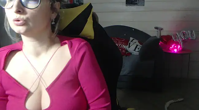 RubiLakros online show from 02-13-25, 04:17