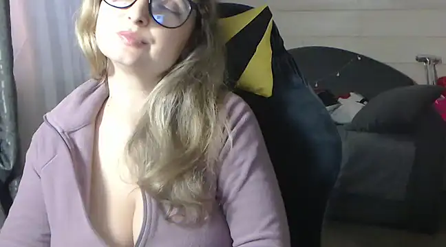 RubiLakros online show from 02-14-25, 02:23