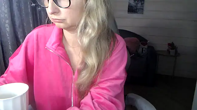 RubiLakros online show from 09-20-25, 11:00