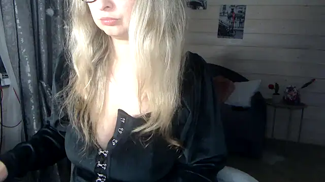 RubiLakros online show from 11-24-25, 08:19