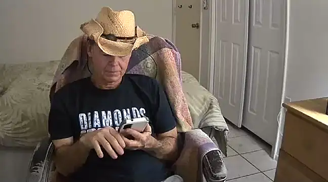 Snapshot of nakeedcowboi65 chatting on 01-15-25, 10:24 nakeedcowboi65 online show from 01-15-25, 10:24