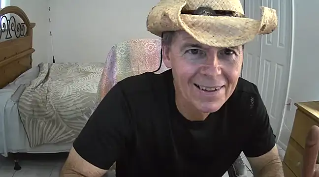 Snapshot of nakeedcowboi65 chatting on 02-04-25, 07:11 nakeedcowboi65 online show from 02-04-25, 07:11