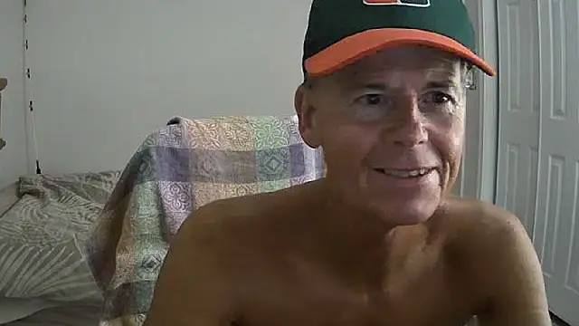 Snapshot of nakeedcowboi65 chatting on 09-20-25, 11:28 nakeedcowboi65 online show from 09-20-25, 11:28