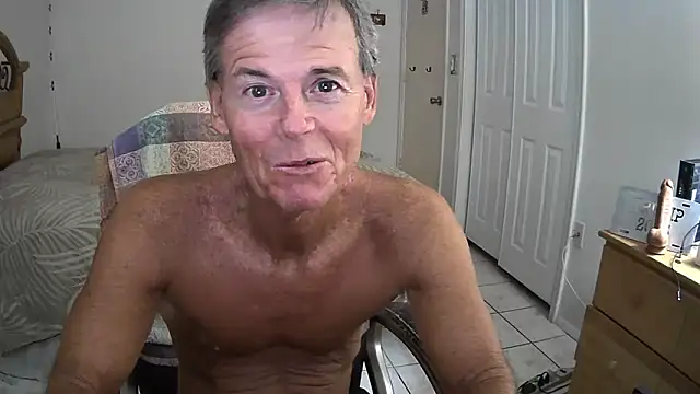 Snapshot of nakeedcowboi65 chatting on 10-04-25, 08:07 nakeedcowboi65 online show from 10-04-25, 08:07