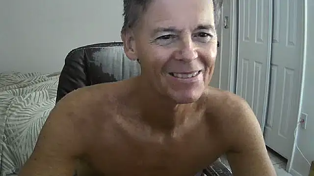 Snapshot of nakeedcowboi65 chatting on 10-10-25, 05:45 nakeedcowboi65 online show from 10-10-25, 05:45