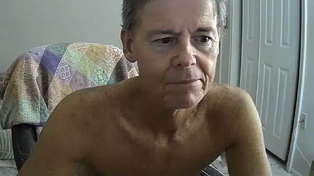Snapshot of nakeedcowboi65 chatting on 10-18-25, 09:32 nakeedcowboi65 online show from 10-18-25, 09:32